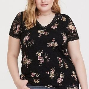 Torrid lined lace floral top 💐